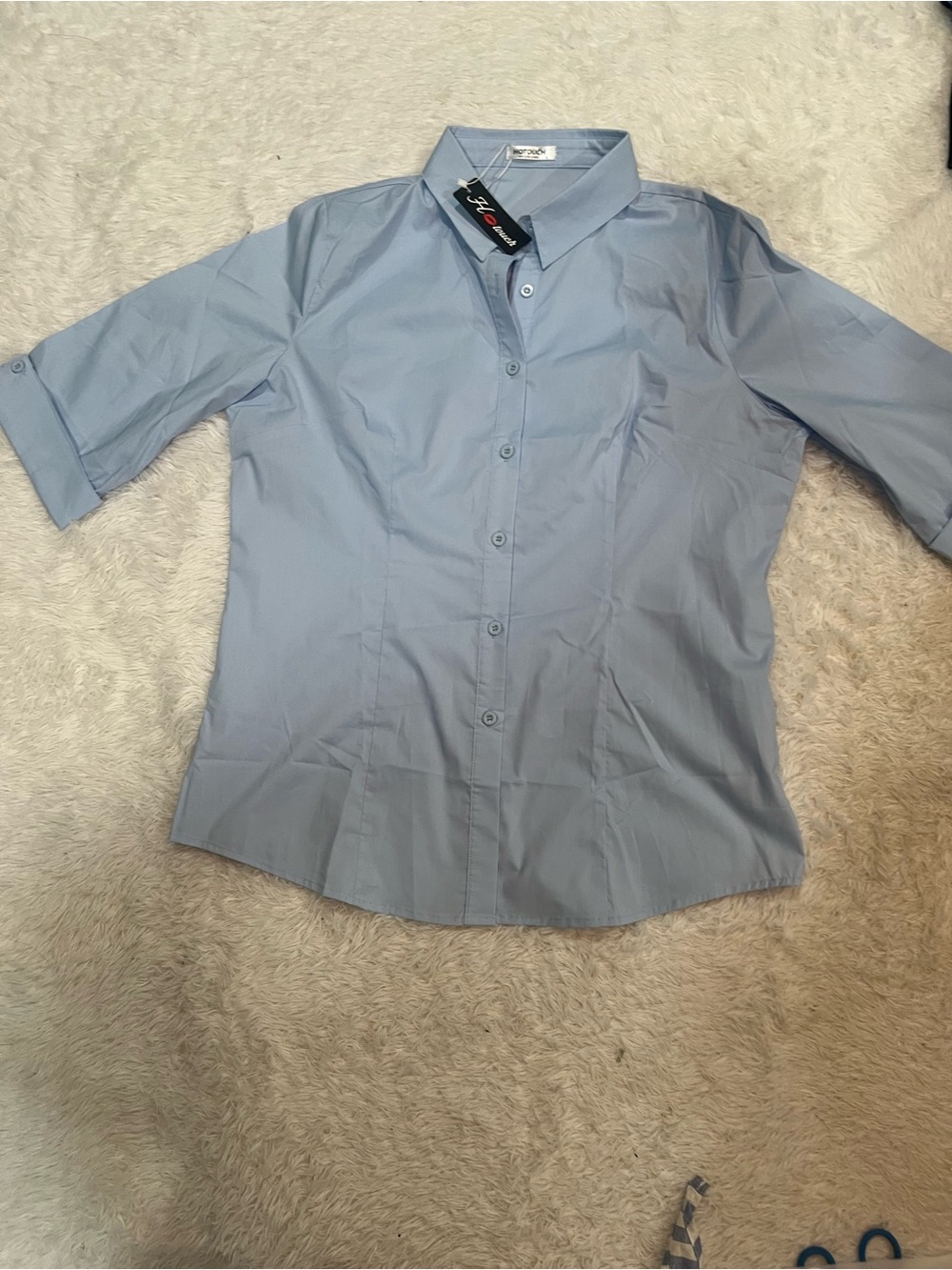 Women’s Light Blue Short-Sleeve Button-Down Shirt